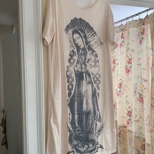 Magnolia Pearl style tee shirt dress with the Madonna